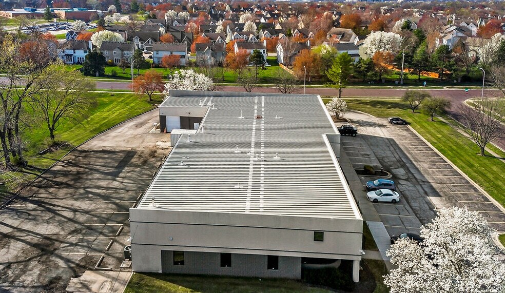 More Photos Of 12635-12651 Hemlock St, Overland Park Showroom For Lease