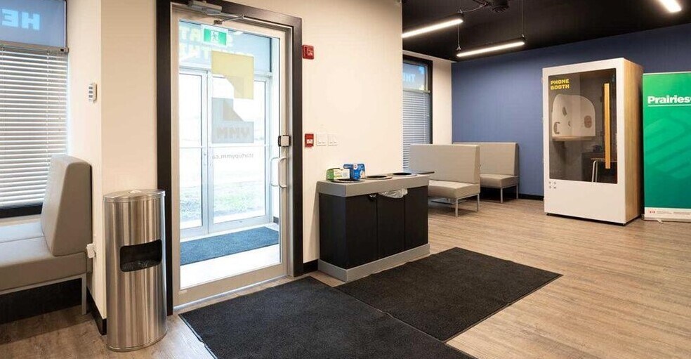 More Photos Of 8026 Franklin Av, Fort McMurray Office For Sale