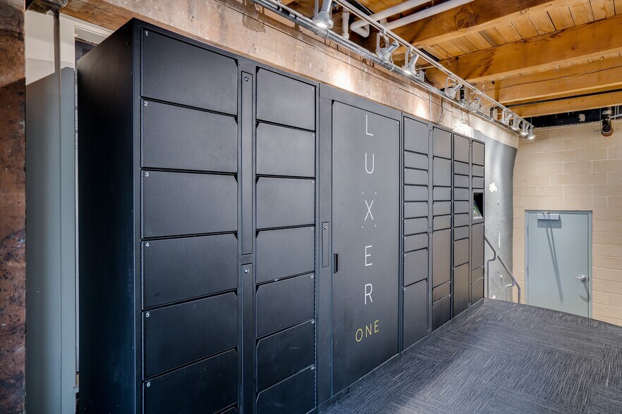 More Photos Of 2410 University Ave W, Saint Paul Apartments For Lease