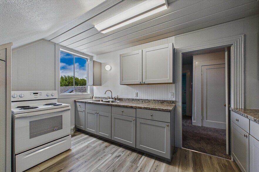 More Photos Of 1645 Main St, Fortuna Apartments For Sale