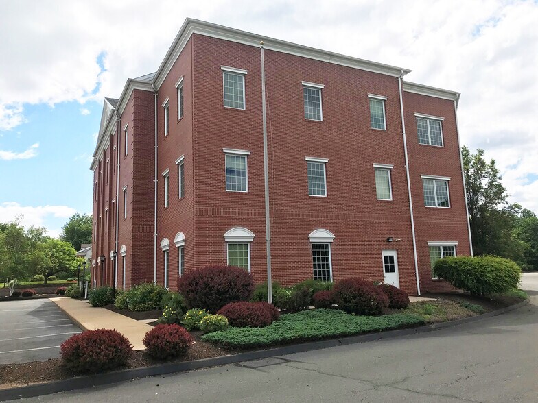 More Photos Of 1645 Ellington Rd, South Windsor Medical For Lease