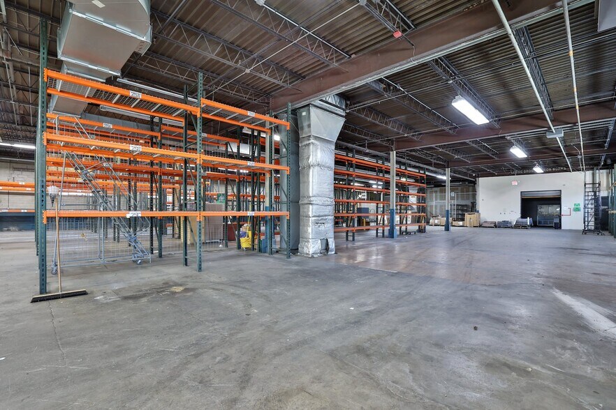 More Photos Of 16 Harrison Ave, Yonkers Warehouse For Lease