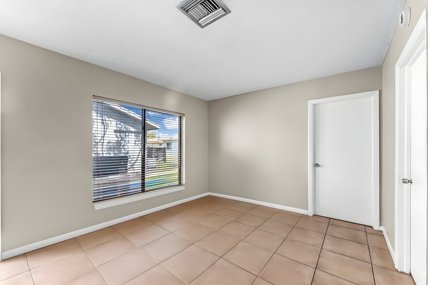 More Photos Of 1481 NW 22nd St, Fort Lauderdale Apartments For Sale
