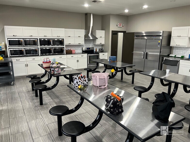 More Photos Of 2525 Minnis Dr, Haltom City Industrial For Sale