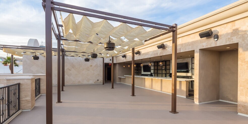 More Photos Of 750 E Fremont St, Las Vegas Freestanding For Sale