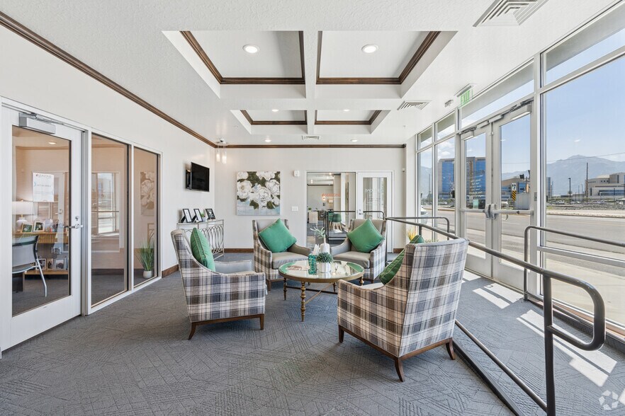 More Photos Of 196 W Vine St, Murray Apartments For Lease
