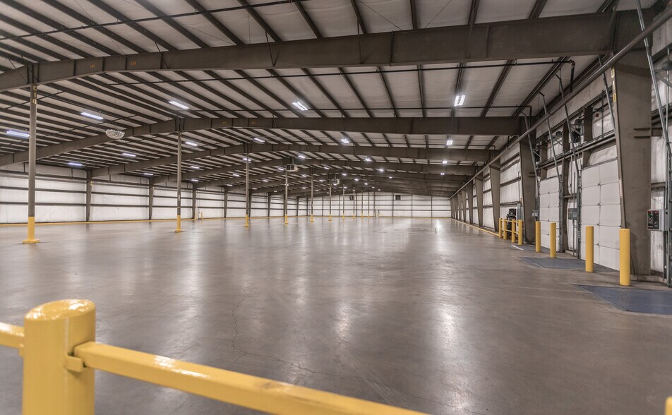 More Photos Of 3801 Hypoint Blvd, Rolla Warehouse For Lease