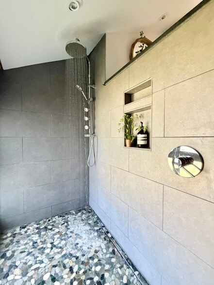 More Photos Of 23 Rothermel Ln, Kinderhook Flex For Sale