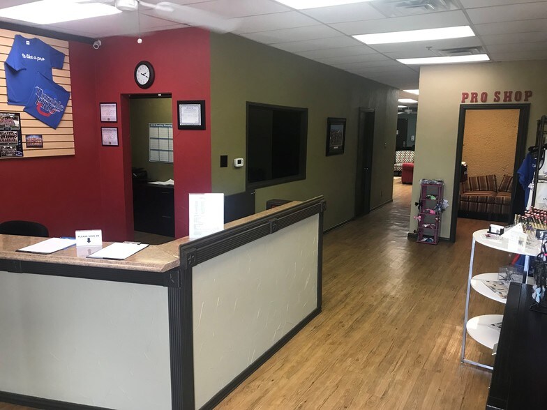 More Photos Of 2502-2510 Camp Ave, Carrollton Warehouse For Lease