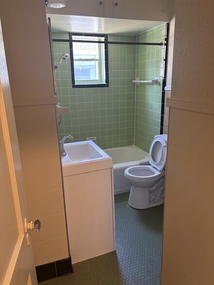 More Photos Of 3762 W 7th St, Fort Worth Apartments For Sale