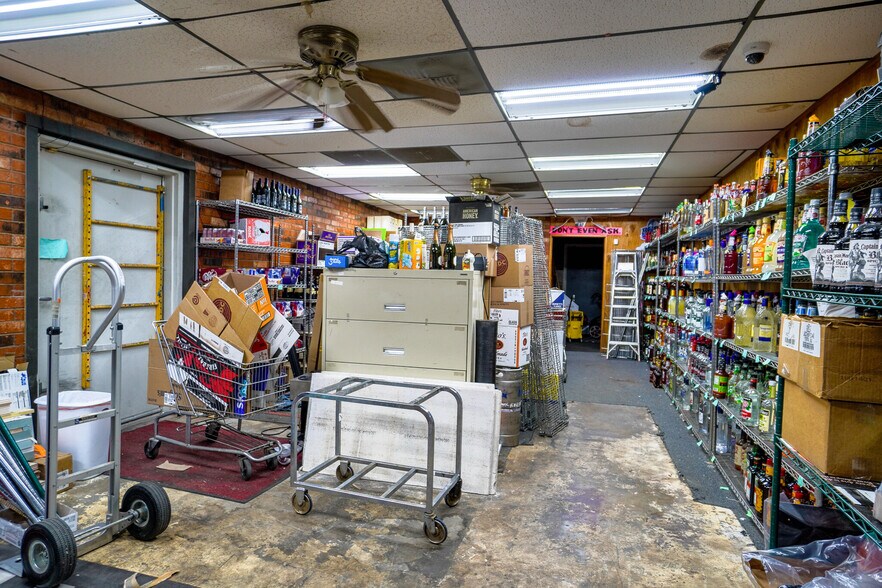 More Photos Of 11005 NE 23rd St,, Nicoma Park Freestanding For Sale