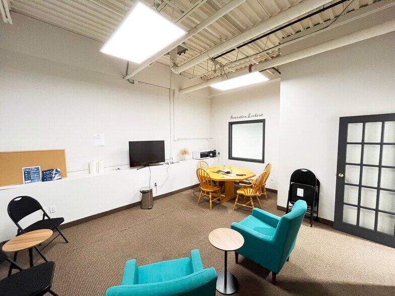 More Photos Of 5100 S Service Rd, Burlington Office For Sale