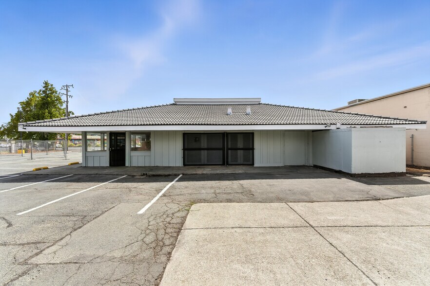 More Photos Of 4355 Sonoma Blvd, Vallejo Restaurant For Sale