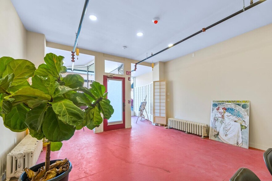 More Photos Of 367 Main St, Rockland Storefront For Sale