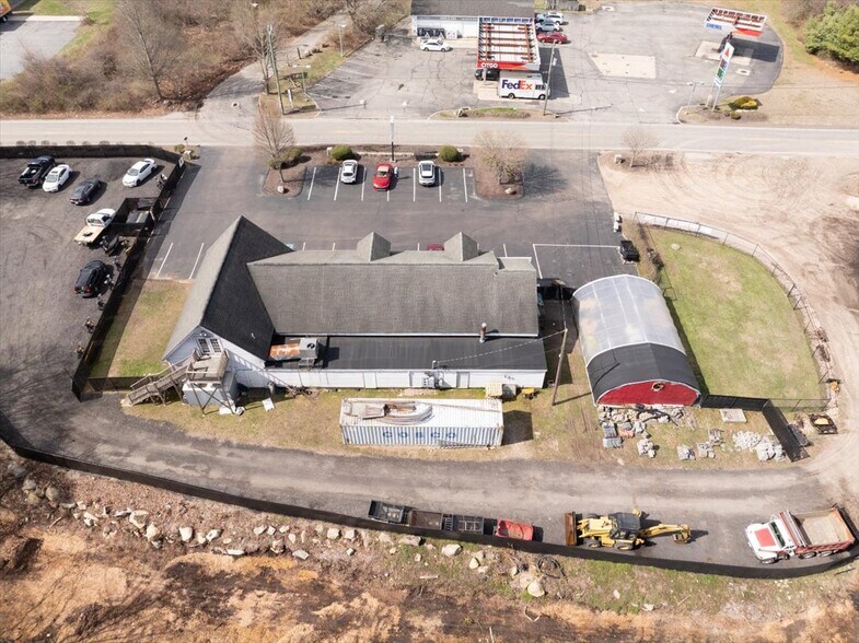 More Photos Of 323 Clarks Falls Rd, North Stonington Freestanding For Lease