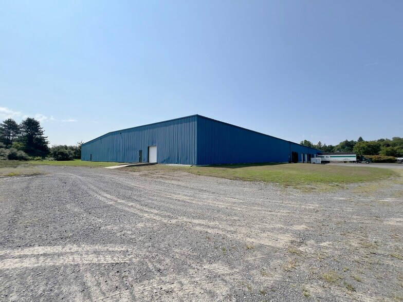 More Photos Of 1210 Route 9, South Schodack Warehouse For Lease