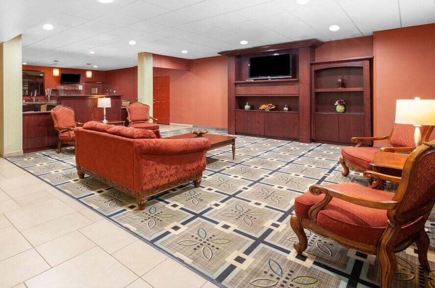 More Photos Of 406 State Route 3, Plattsburgh Hotel For Sale
