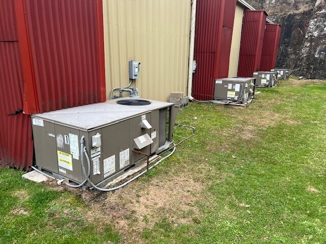 More Photos Of 1034 Mc Clellan Hwy, Harts Freestanding For Sale