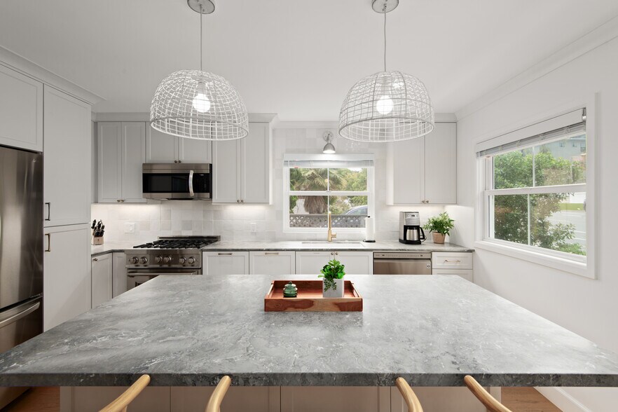 More Photos Of 937 3rd St, Encinitas Apartments For Sale