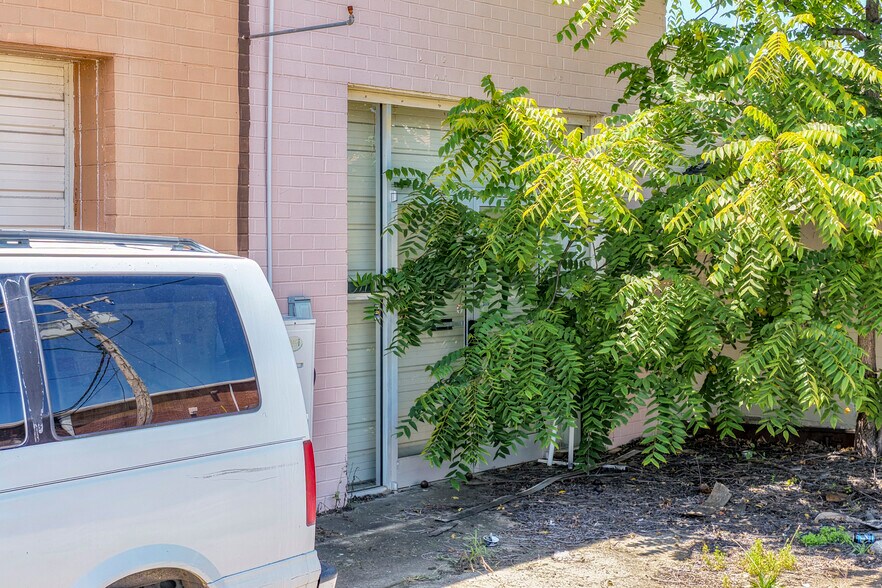 More Photos Of 1358 W Main St, Forest City Warehouse For Sale