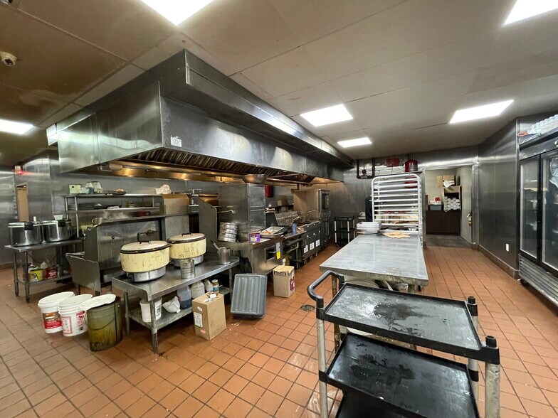 More Photos Of 730 W Spring Valley Rd, Richardson Restaurant For Sale