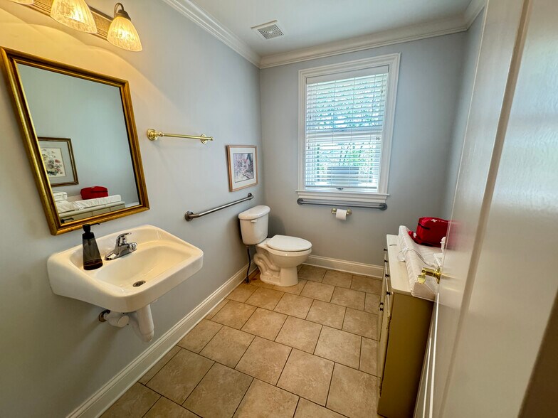 More Photos Of 409 Welshwood Dr, Nashville Medical For Lease