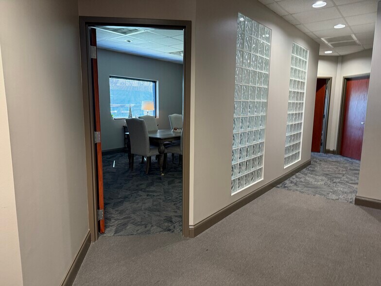 More Photos Of 126 Seaboard Lane, Franklin Office For Sale