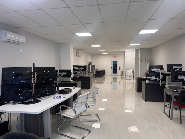 More Photos Of 2228 SW 67th Ave, Miami Storefront For Sale