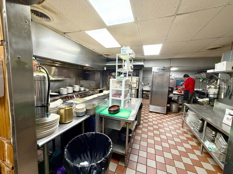 More Photos Of 6106 Wesley St, Greenville Restaurant For Sale