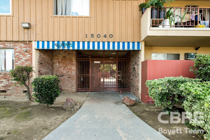 More Photos Of 15040 Parthenia St, North Hills Multifamily For Sale