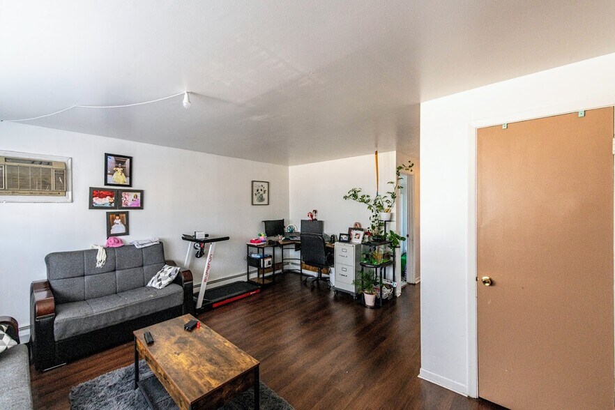 More Photos Of 1619 N 35th Ave, Melrose Park Apartments For Sale