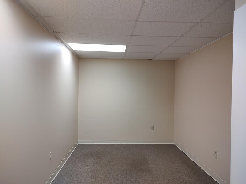 More Photos Of 5763 Seneca St, Elma Medical For Lease