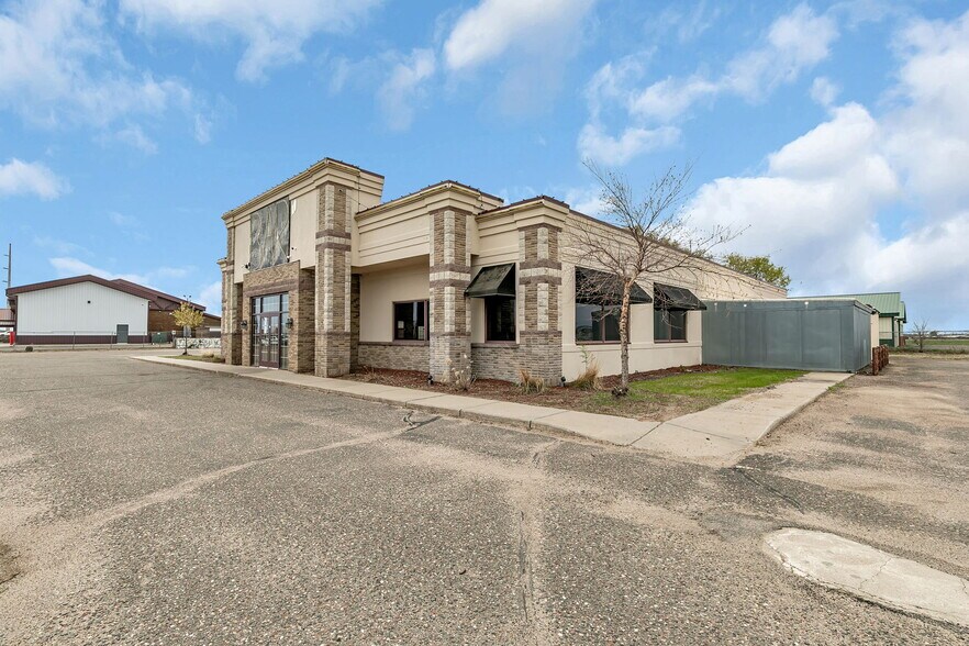 More Photos Of 14860 165th Ave, Becker Restaurant For Sale