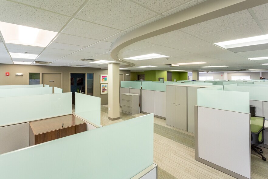 More Photos Of Pheasant Ridge Road, Roanoke Office For Lease