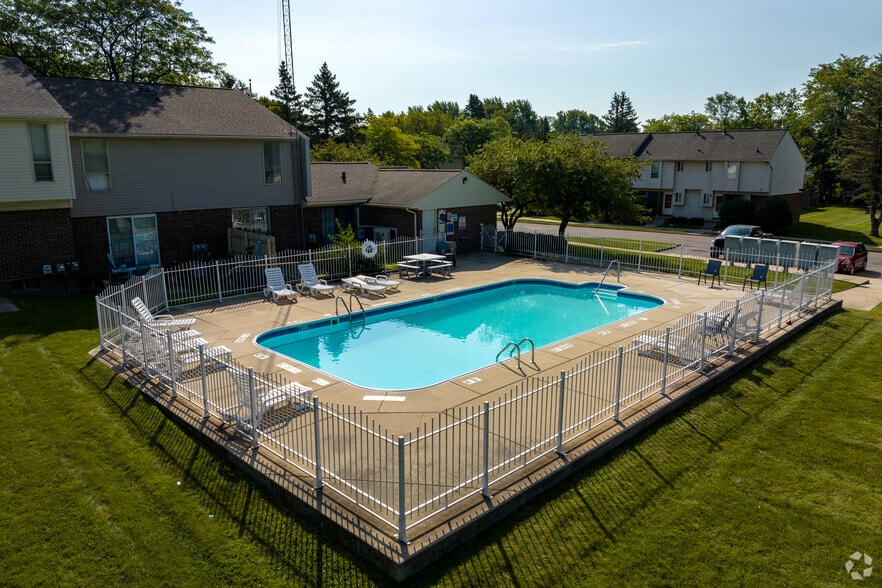 More Photos Of 5238 Dunn Hill Dr, Grand Blanc Apartments For Sale