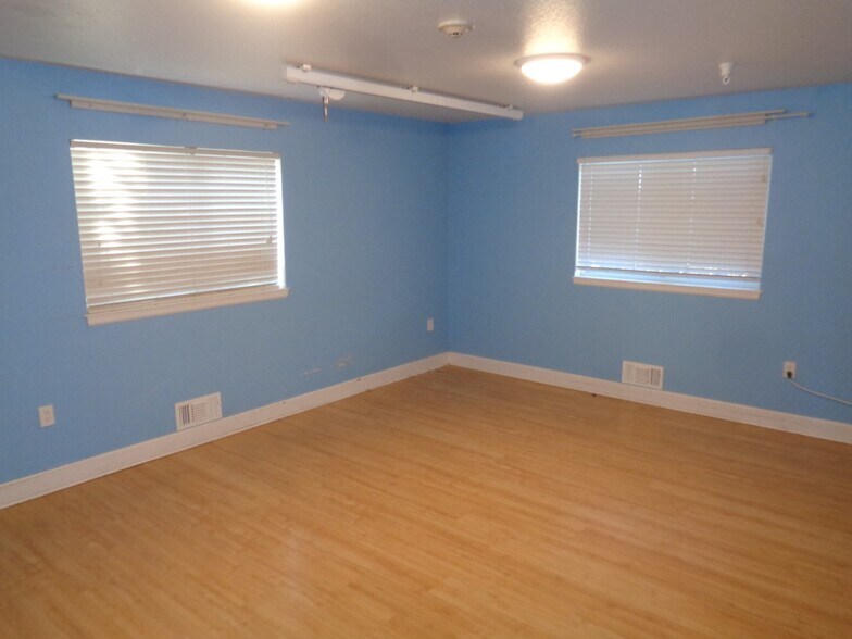 More Photos Of 7021 S Ash Cir, Centennial Assisted Living For Lease