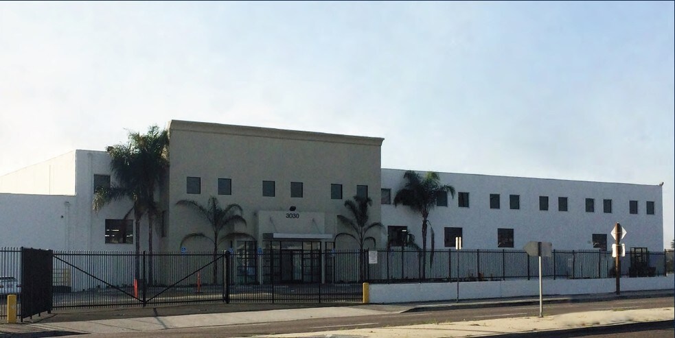 More Photos Of 3030 S Atlantic Blvd, Vernon Warehouse For Lease