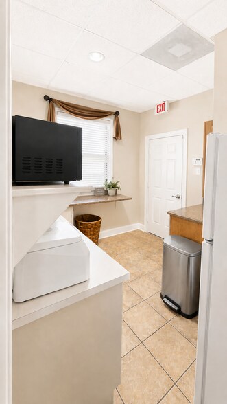 More Photos Of 21715 Kingsland Blvd, Katy Office For Lease