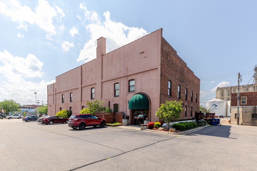 More Photos Of 217 Plum St, Red Wing Office For Sale