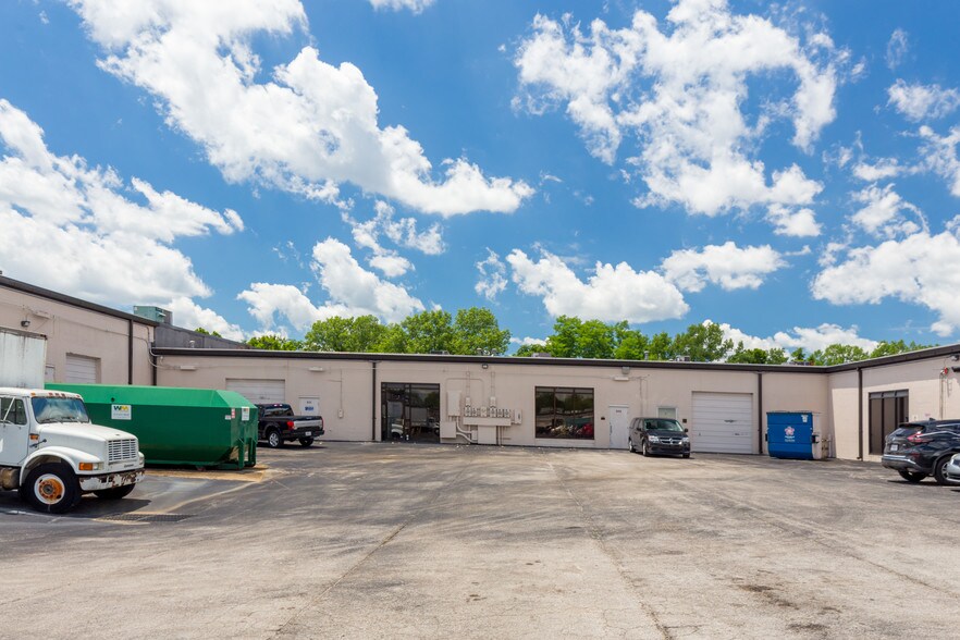 More Photos Of 5209 Linbar Dr, Nashville Unknown For Lease