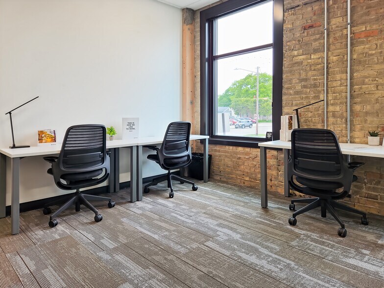 More Photos Of 540 N Broadway, Green Bay Coworking Space