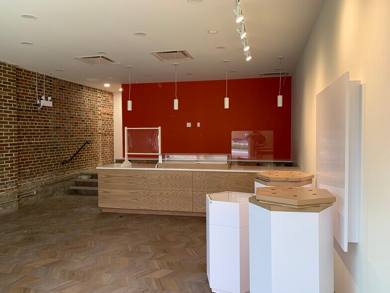 More Photos Of 9665 101A Ave, Edmonton General Retail For Lease