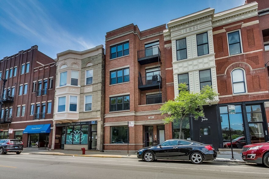More Photos Of 2636 N Lincoln Ave, Chicago Apartments For Lease