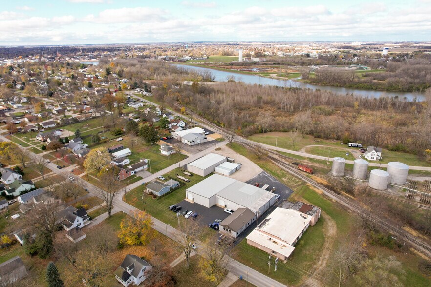 More Photos Of 1020 N 5th St, Fremont Light Manufacturing For Sale