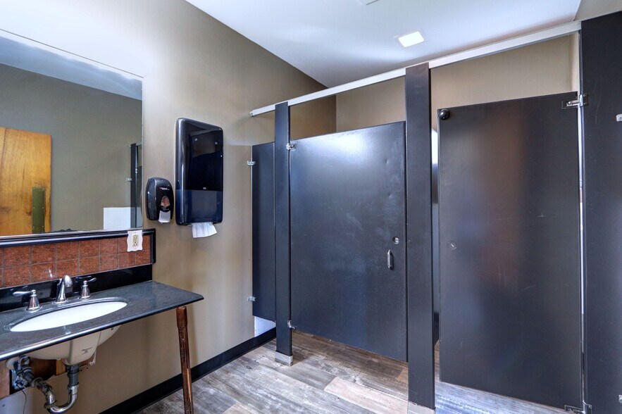 More Photos Of 1978 Route 5 & 20, Waterloo Township Restaurant For Lease