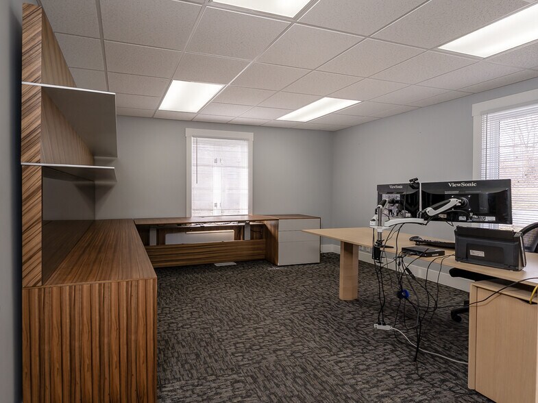 More Photos Of 8620 Algoma Ave NE, Rockford Warehouse For Sale