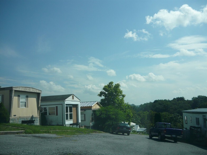 More Photos Of 222 Myers St, Hancock Manufactured Housing Mobile Home Park For Sale