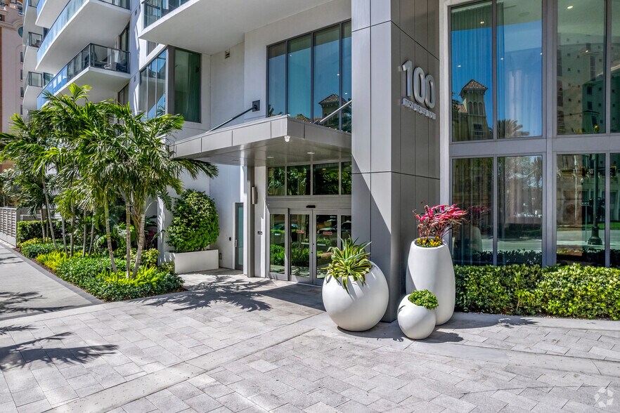 More Photos Of 100 1st Ave N, Saint Petersburg Apartments For Lease