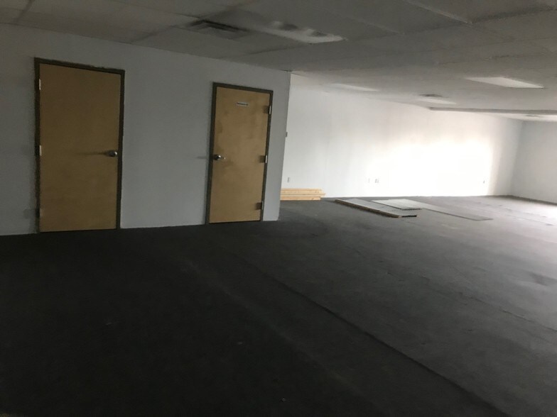 More Photos Of 12565 National Rd, Pataskala General Retail For Lease