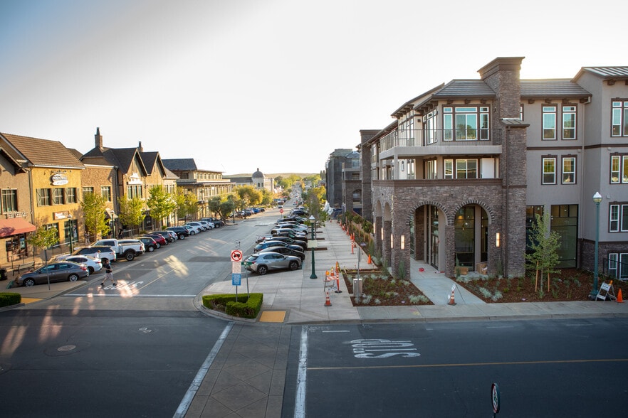 More Photos Of 4315-4363 Town Center Blvd, El Dorado Hills Unknown For Lease